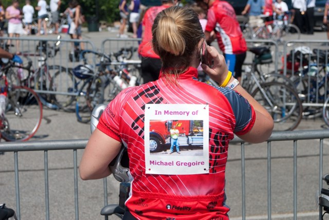 PMC2009-InMemoryOf-s Rider at Saturday finish, Mass Maritime Academy